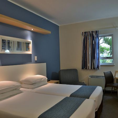 Road Lodge Cape Town International Airport Bagian luar foto